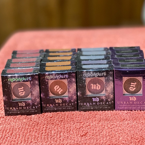 Urban decay eyeshadow - Picture 2 of 5